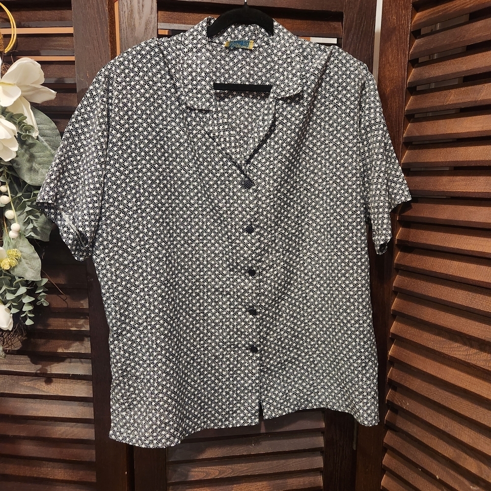 Vintage Monochrome Floral Button Down Shirt